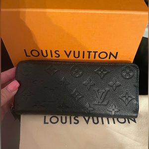 Louis Vuitton Clemence Wallet black leather